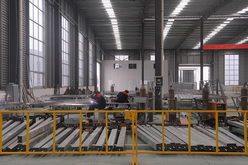 Welding zone for bus stop shelter columns Welding zone for bus stop shelter columns