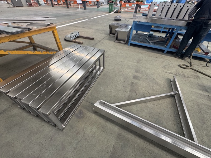 Stainless Steel Bus Shelter Details Stainless Steel Bus Shelter Details